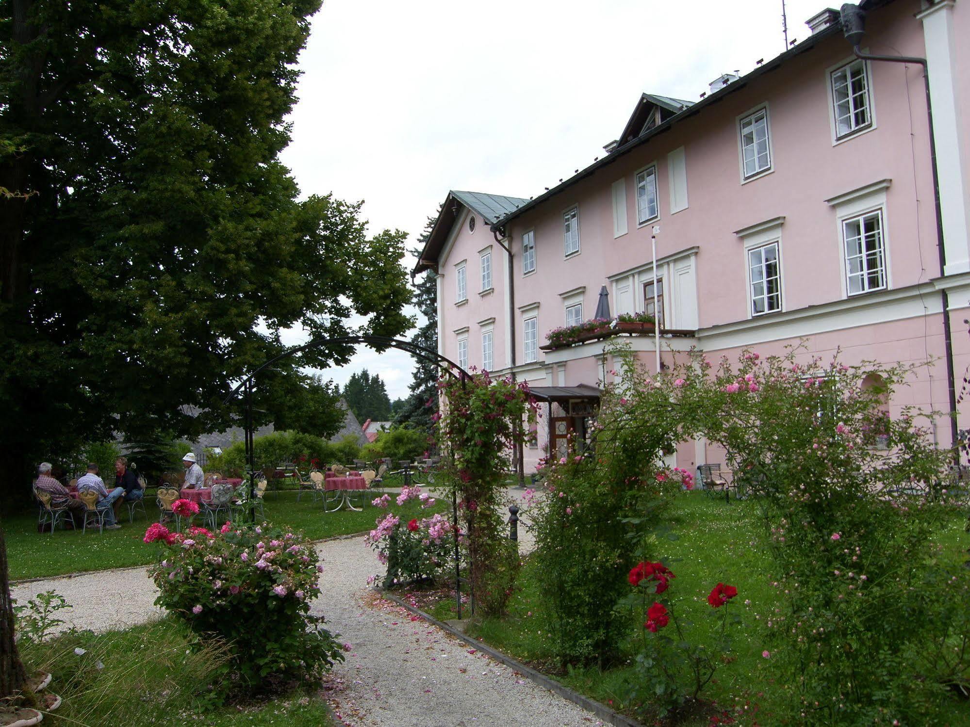 Schlosshotel Zamek Zdikov Экстерьер фото